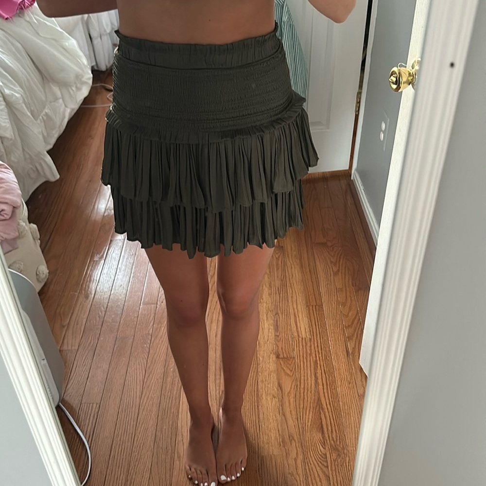 green flowy skirt